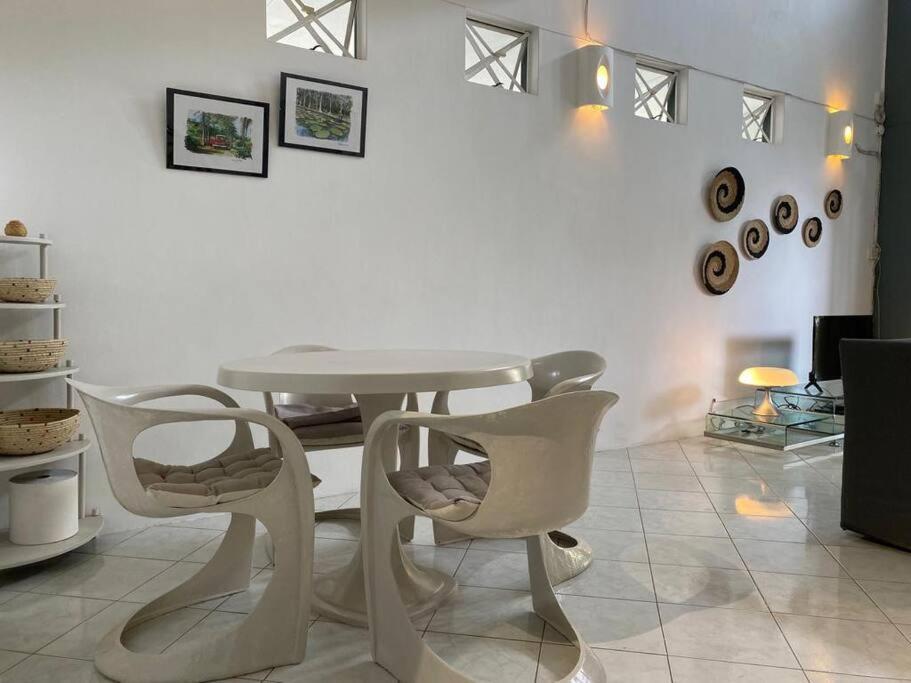 Maison Jade Montchoisy Luaran gambar